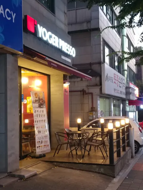 YOGER PRESSO