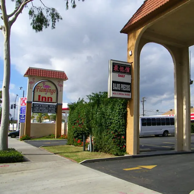Flamingo Inn