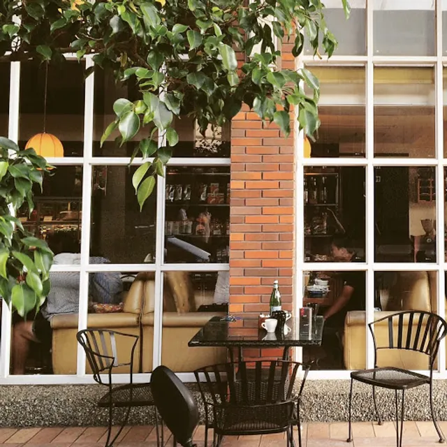 尚品咖啡漢神店