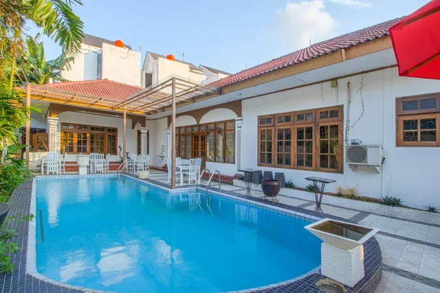 Tobana Pejaten House ( Hotel )