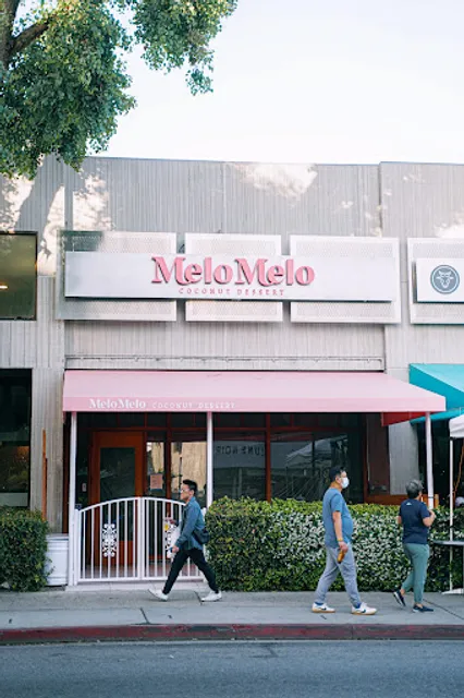 MeloMelo Coconut Dessert