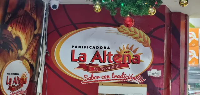Panadería La Alteña, centro.