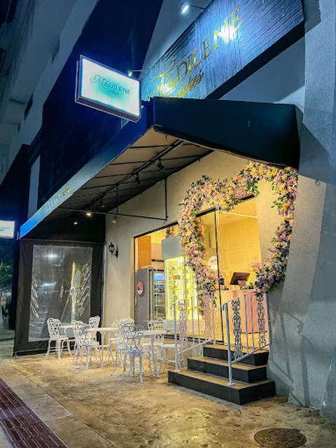 Cafeteria Madilene Cakes