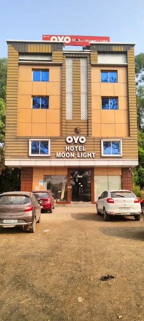 OYO Hotel Moon Light