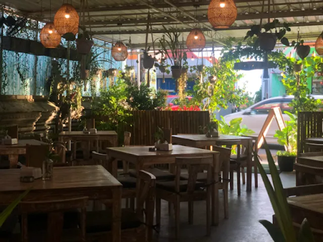 Macan‘s Café & Restaurant