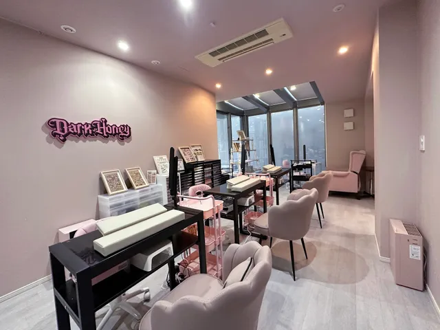 原宿ネイルDark Honey Nailスカルプ専門店