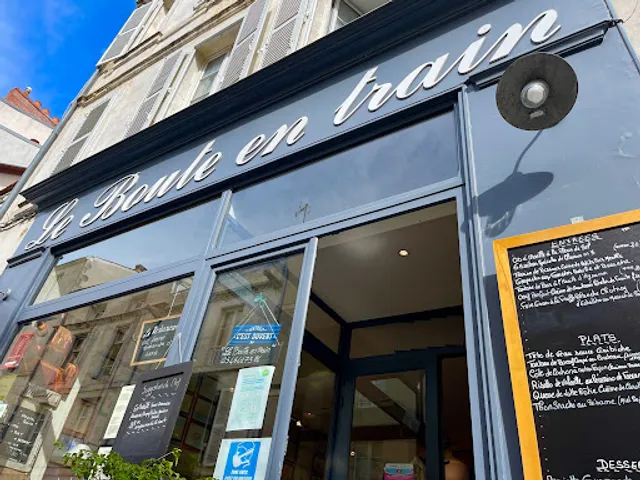 Le Boute en Train/Au Bouillon Rochelais