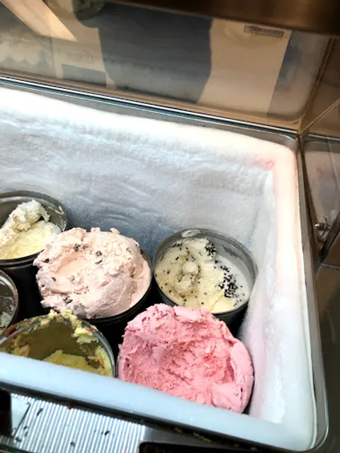 Scoops Ice Creamery