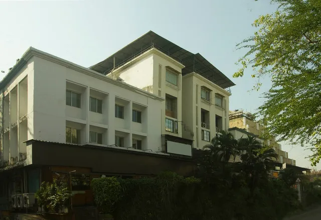 OYO 24458 Hotel Saim Pride