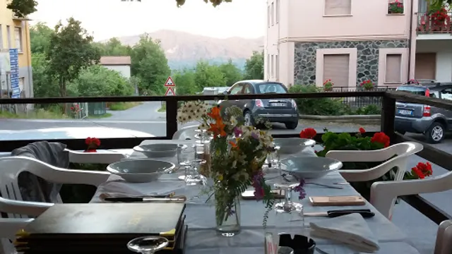 Bar Pizzeria Trattoria "Bonjour"