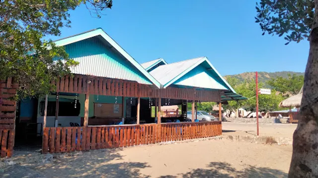 Cafe Rico Rico,Riung Flores