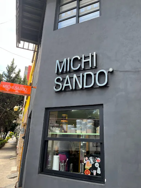 Michi Sando