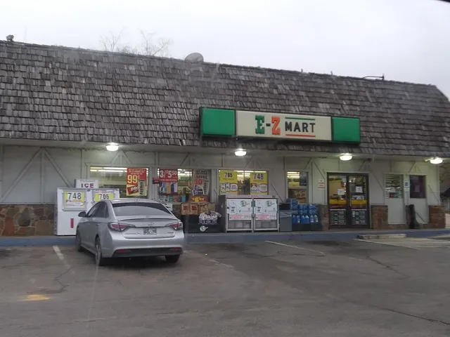 E-Z Mart