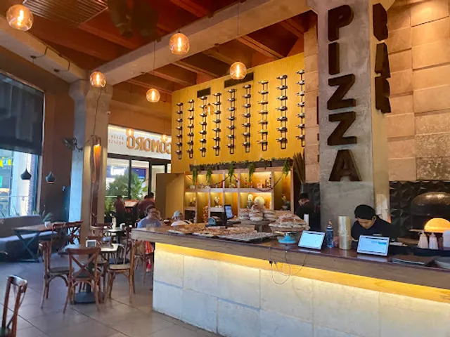 Sicomoro Pizza & Spirits