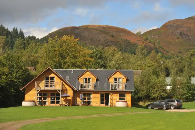 Loch Lomond Waterfront - Luxury Scottish lodges with hot tubs