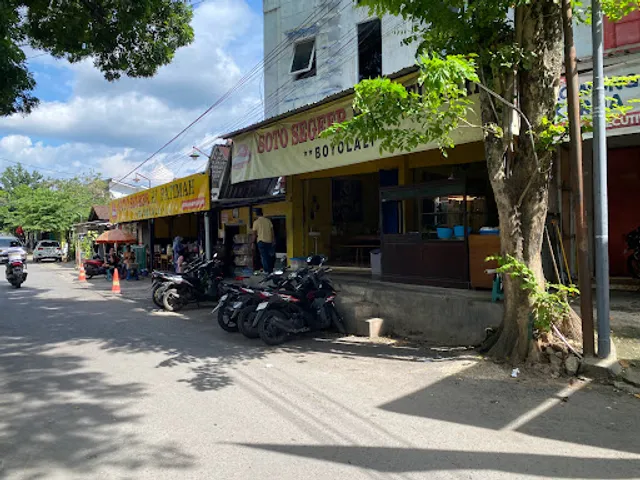 Soto Segeer Hj.Fatimah Garuda