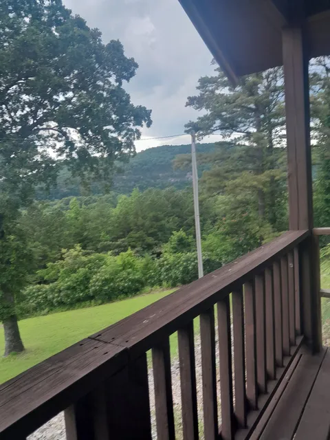 Cabin Getaway in Mountain View w/ Porch + Grill