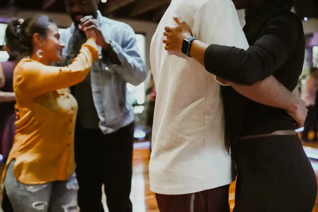 Salsa Con Todo, Seattle Dance Studio