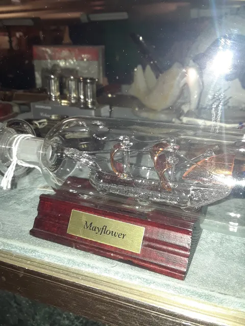 Antiques & Treasures Shop