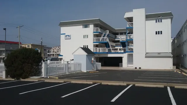 A Shore View Condominium Motel