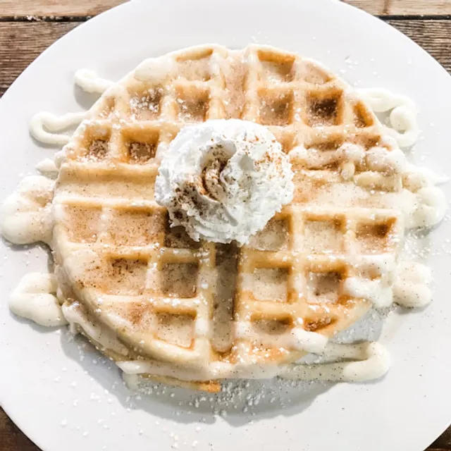 Lakeside Eats and Treats