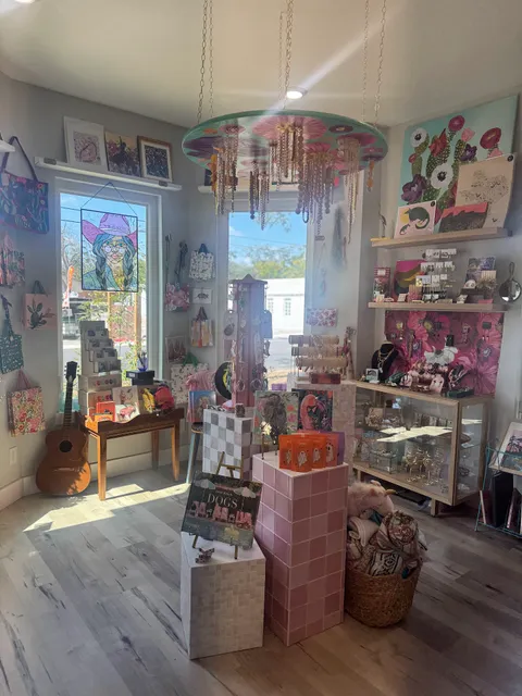 Elements Art Collective & Gift Shop