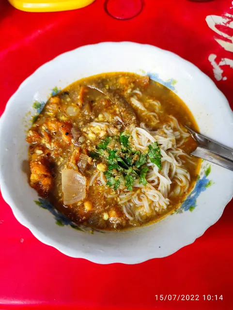 Sanpya Daw Kyi (Traditional Food and Cafe)