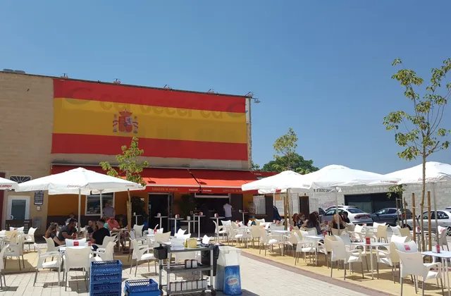 Cervecería Un Poquito...