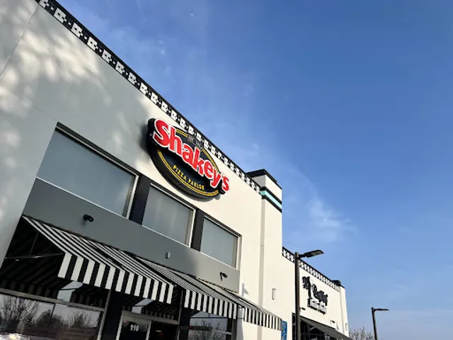 Shakey's Pizza Parlor