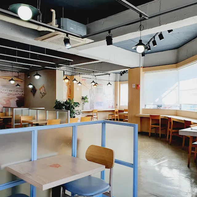 Mom’s touch at Jeonbuk university