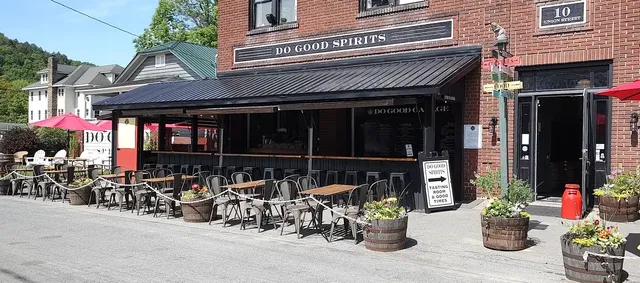 Do Good Garage Bar & Eats @ Do Good Spirits Distillery