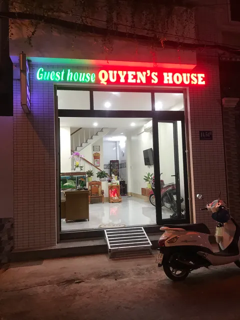 Quyen's House
