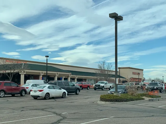 ELK Lakes Shopping Center