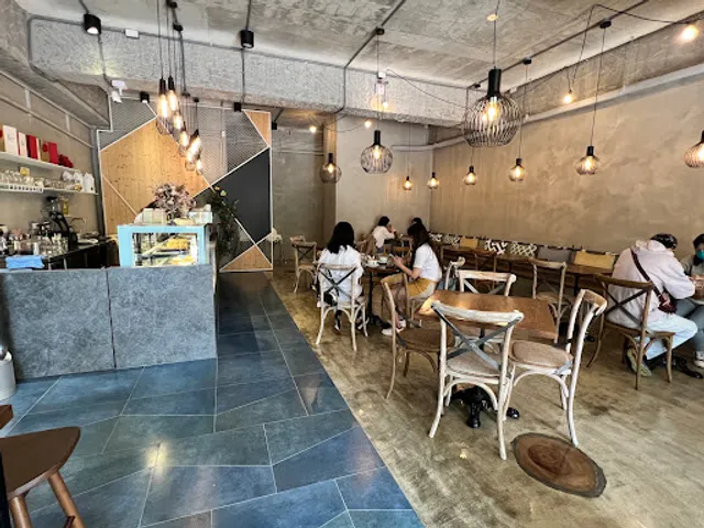 Sun's Dish Cafe & Restaurant