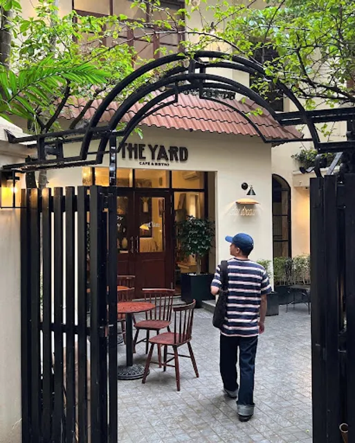 The Yard Café & Bistro