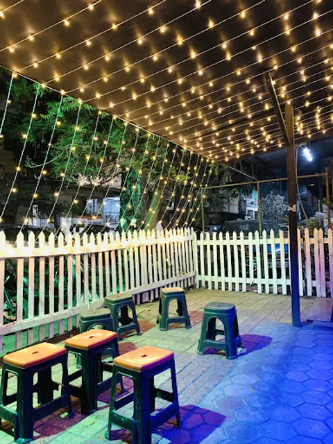 96-97 Horror Street Cafe