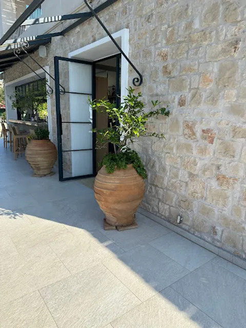 Skinos Restaurant Pool Bar