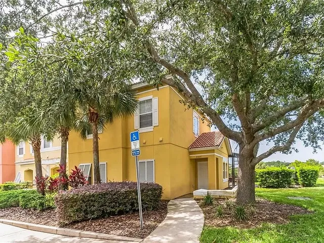 Encantada Lakefront Retreat