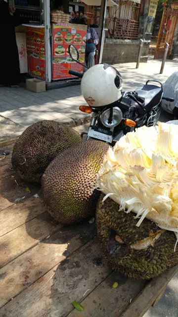 Tipsy Bar & Restaurant