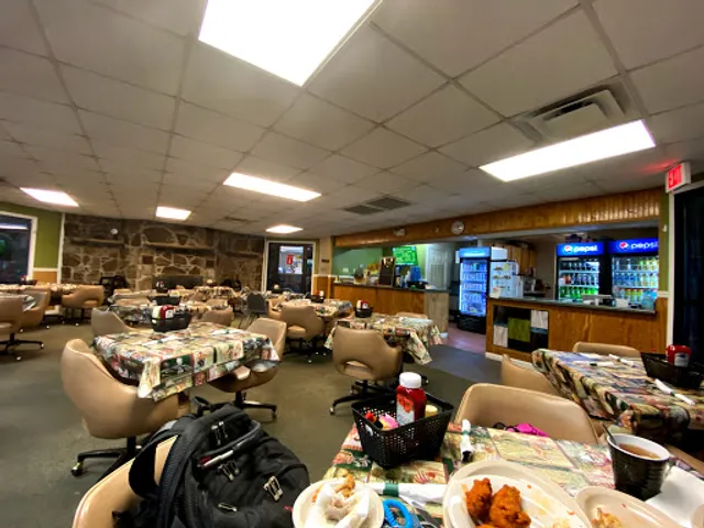 19th Hole Restaurant At Lake Tansi