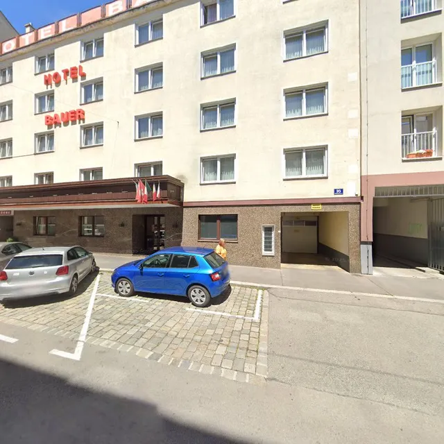 Hotel Bauer