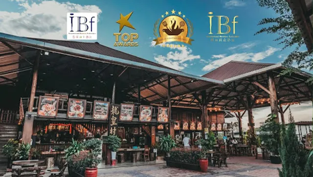 Super Lobster Village