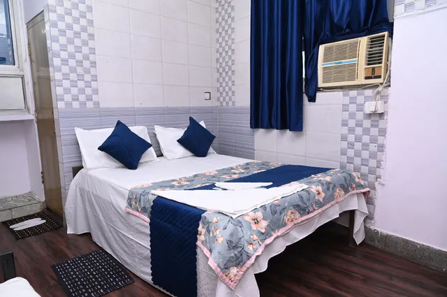 Hotel O Bluebell Inn