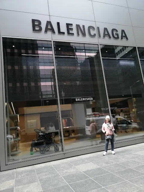 BALENCIAGA