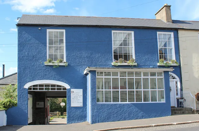 Hillside Holiday Home & Lodge