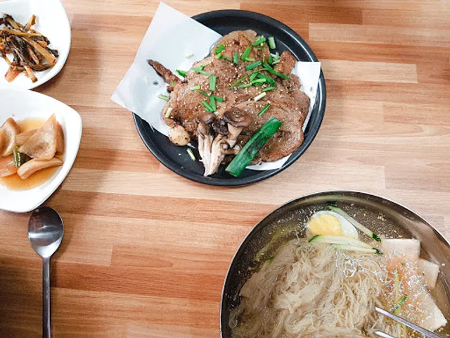 조촌꼬기냉면해물칼국수