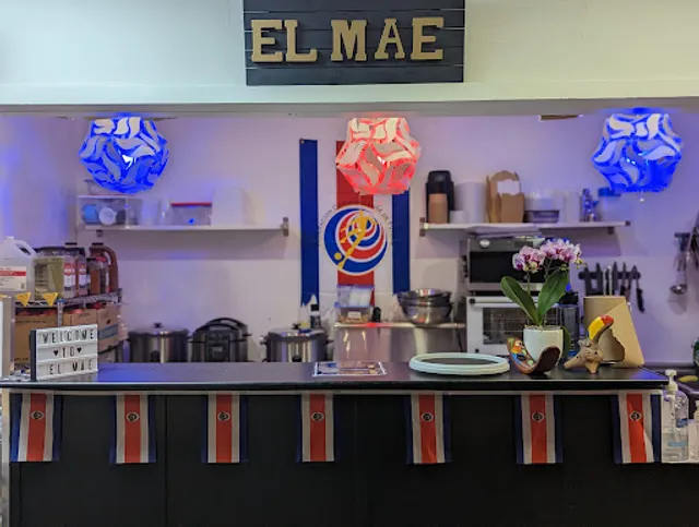 El Mae Restaurant