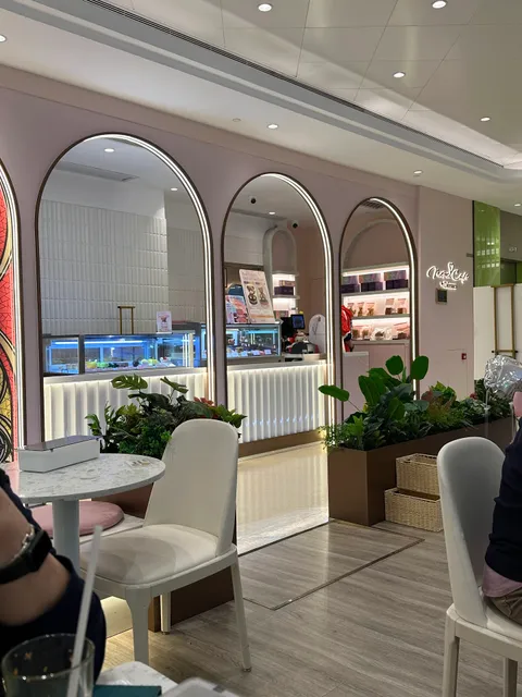 Merci Cafe by Déesses