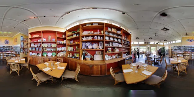 Hali'imaile General Store