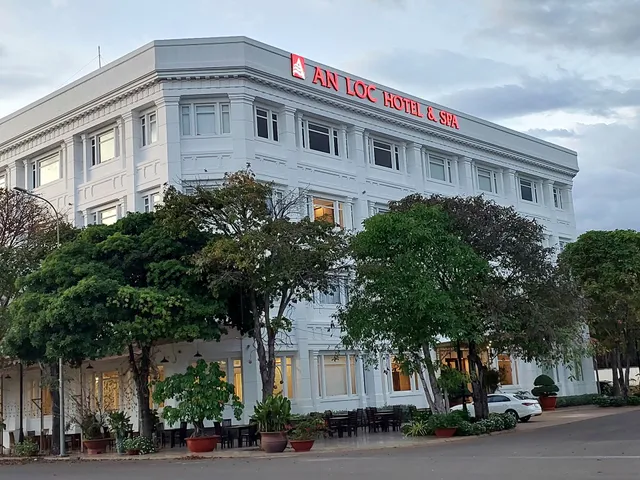 LOC AN HOTEL & SPA